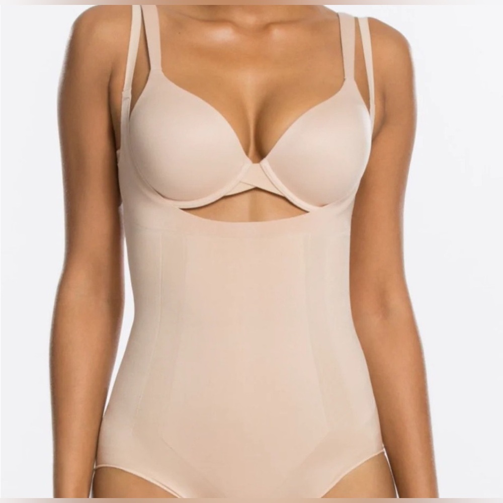 Spanx OnCore Open-Bust Panty Bodysuit Medium
